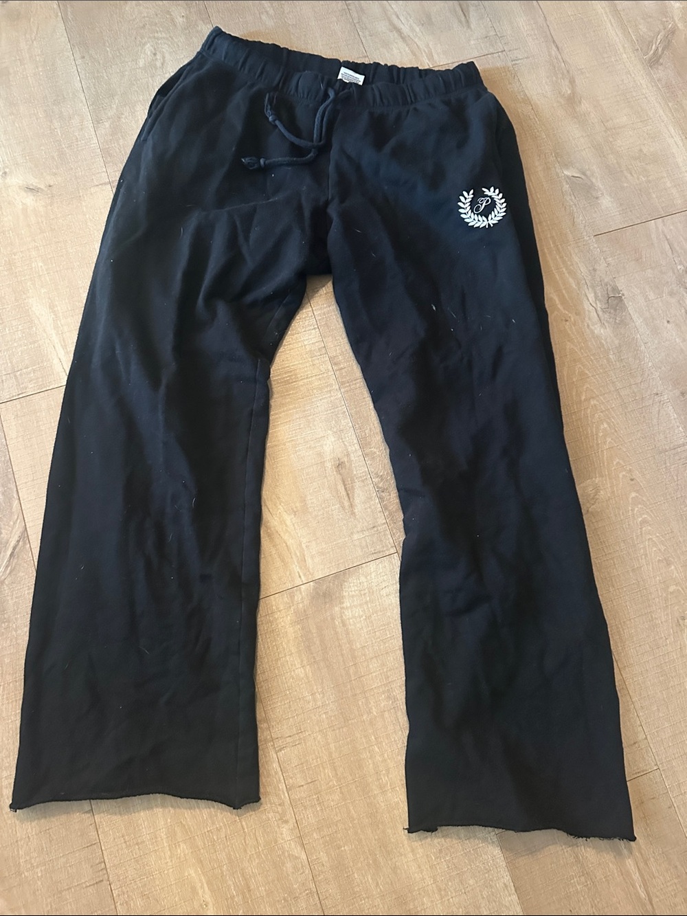 PINK Victoria's Secret Black Drawstring Sweatpants with Crest
